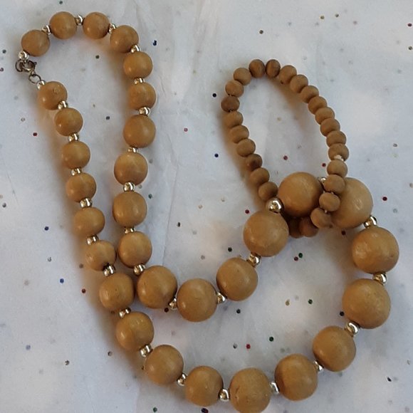 Wooden Bead Necklace With Wooden Stretch Bracelet Set of 2 Preowned - Picture 11 of 15